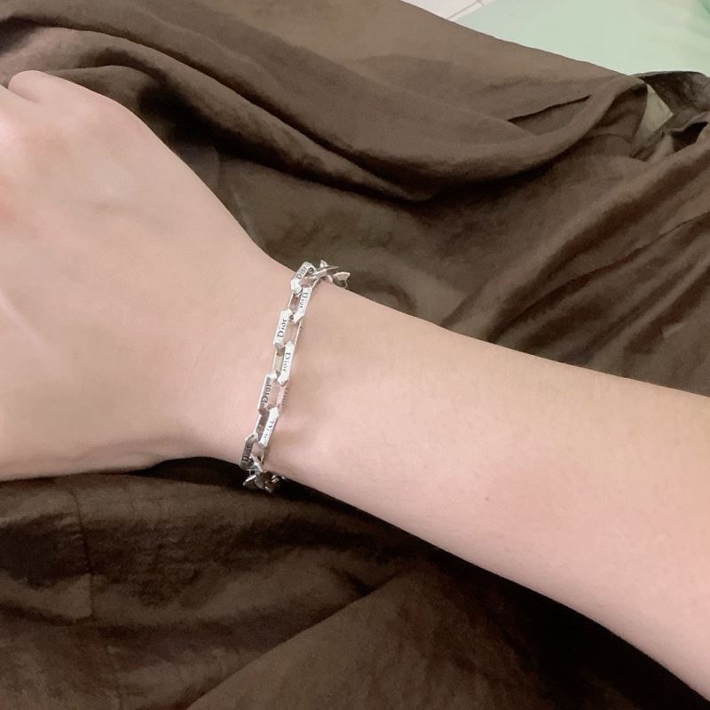 chr1st1an D10r bracelets